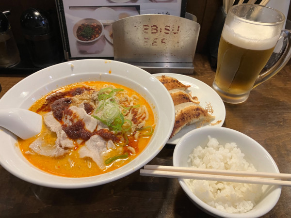 「濃厚担々麺3辛 3個餃子」@濃厚担々麺・らーめんつけめん 仁の写真