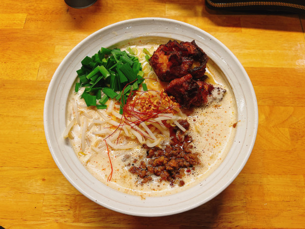 「唐揚げラーメン 令和台湾」@麺屋 黒城の写真