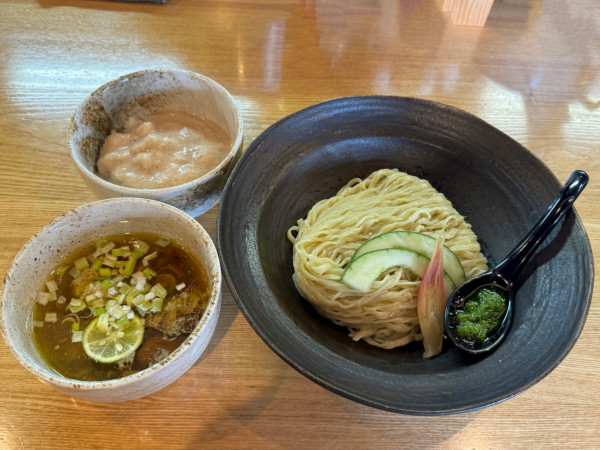 「限定・飛騨なめこつけそば1400円+伊勢芋とろろ飯300円」@麺 㐂色の写真