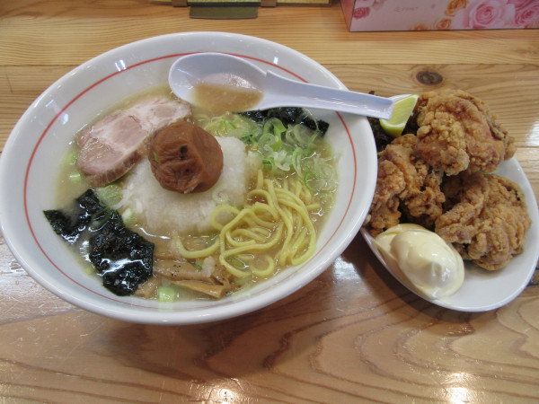 「みぞれラーメン（９５０円）＋唐揚げ６８０円」@がんこや たいせいの写真