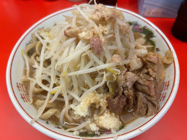 「麺375g 1000円コール野菜増しにんにく普通脂普通」@BUTAKIN 六本木店の写真