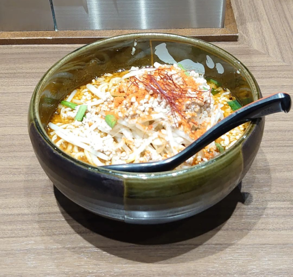 「みそオロチョンらーめん 激辛」@東京スタイルみそらーめん ど・みそ キッテグランシェ店の写真