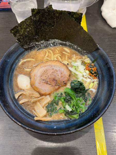 「黒松➕ネギ丼」@松壱家 平塚店の写真