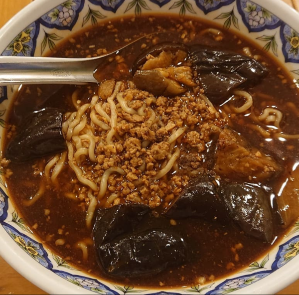 「麻婆茄子ラーメン」@中国ラーメン 揚州商人 立川店の写真
