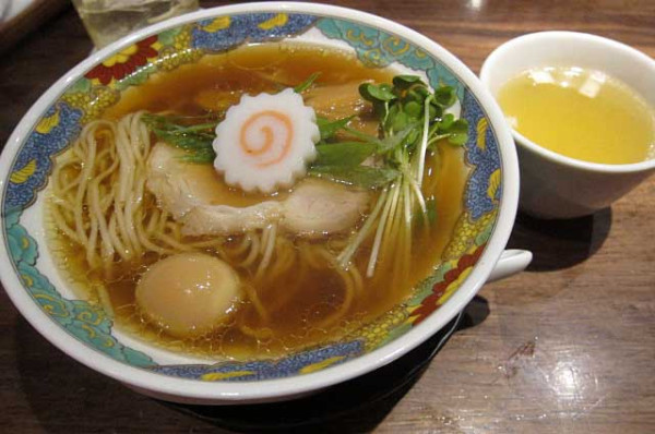 「中華そば」@焼鳥 トリビアンの写真