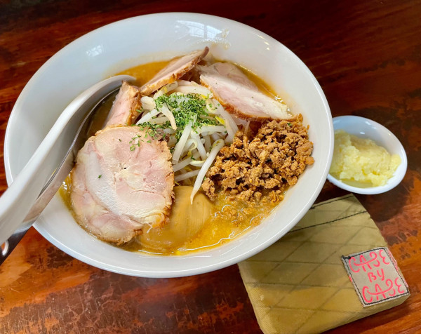 「特味噌ラーメン＋ガーリックバター」@ねじ式の写真