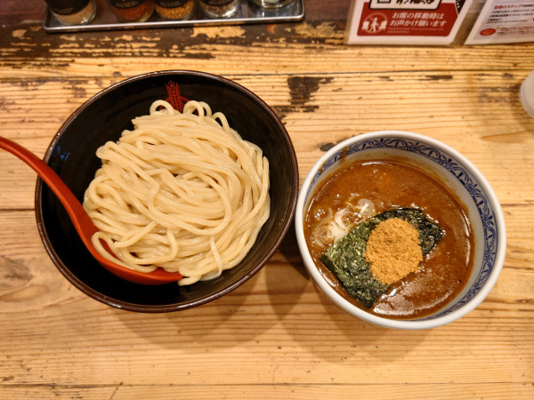 「つけ麺(あつもり)　中盛¥930」@つけ麺専門店 三田製麺所 三田本店の写真