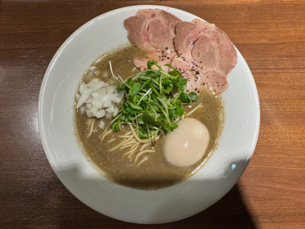 「濃厚烏賊煮干煮玉子入り（醤油）」@麺屋 ねむ瑠の写真