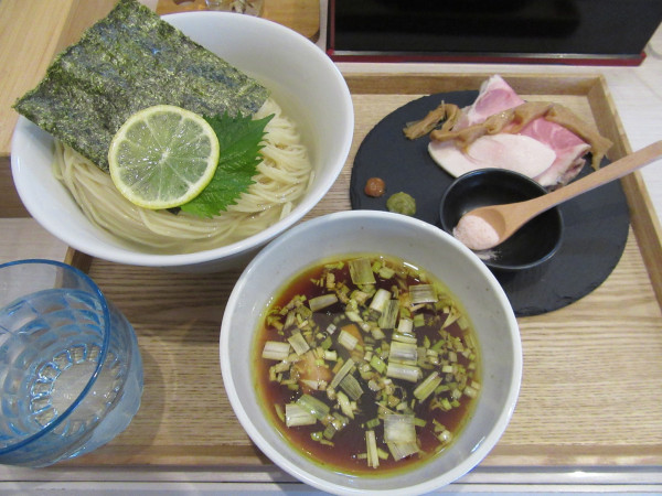 「限定　淡麗鰹昆布水つけ麺（１２００円）＋大盛１２０円」@Ramen  Suzurunの写真