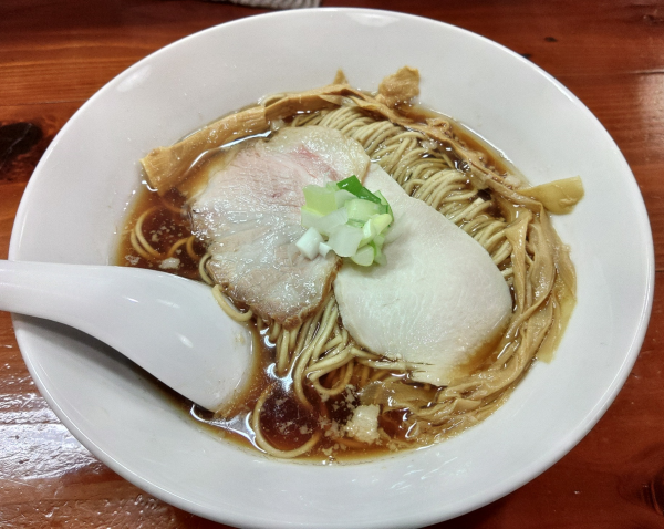 「【限定】イカ煮干しらぁ麺（醤油・細麺）￥950」@無化調煮干しらぁ麺 誠実の写真