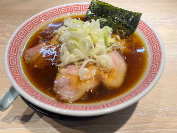 「肩ロース　中華そば　醤油」@まるえ中華そばの写真