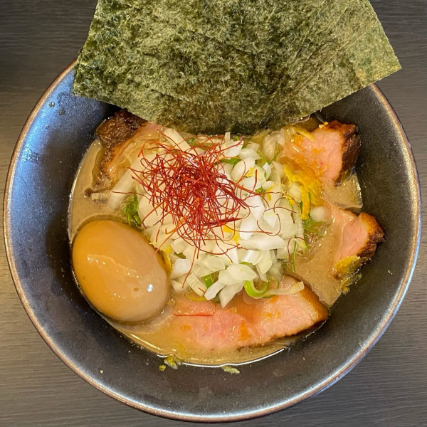 「特製焼きあご塩らーめん ¥1,300」@麺屋なにがしの写真