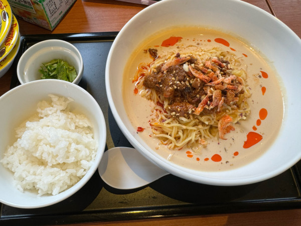 「冷やし豆乳担々麺ミニごはん付き1580円」@デニーズ 蘇我店の写真