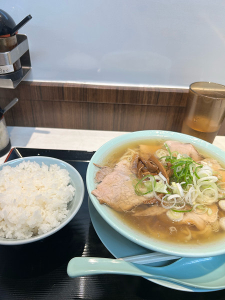 「中華そば　700円」@新橋ニューともちんラーメン 川崎駅前店の写真