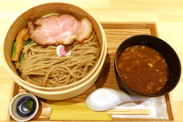 「せいろ蒸しつけそば￥１０００」@麺はやしの写真