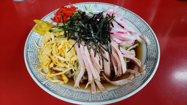 「ひやしそば（冷やし中華）900円」@栄楽の写真