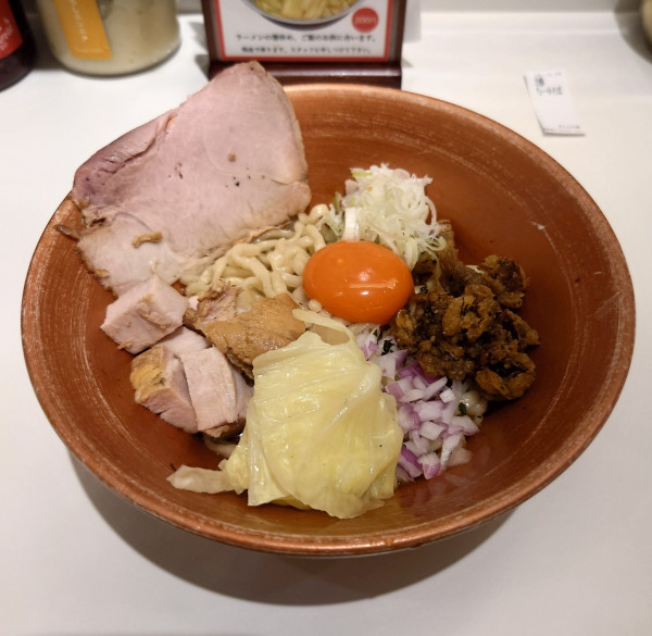 「芳醇ちーゆそば(麺少なめ、1150円)」@家系ラーメン 革新家 TOKYOの写真