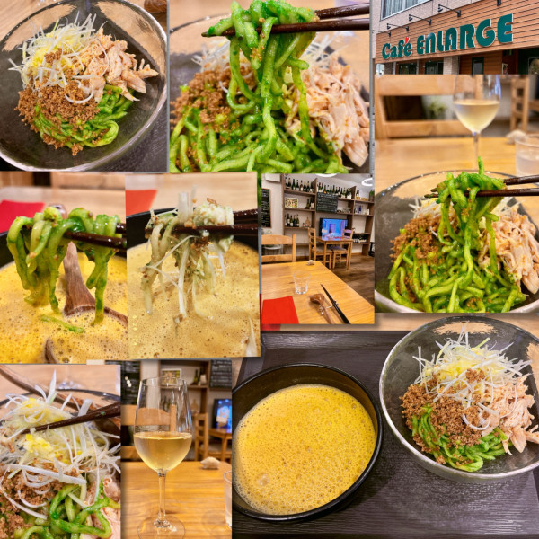 「甘エビのビスク  フレンチつけ麺1200円＋白ワイン」@Cafe ENLARGEの写真