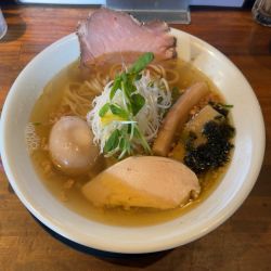 貝だしそば 味玉入り