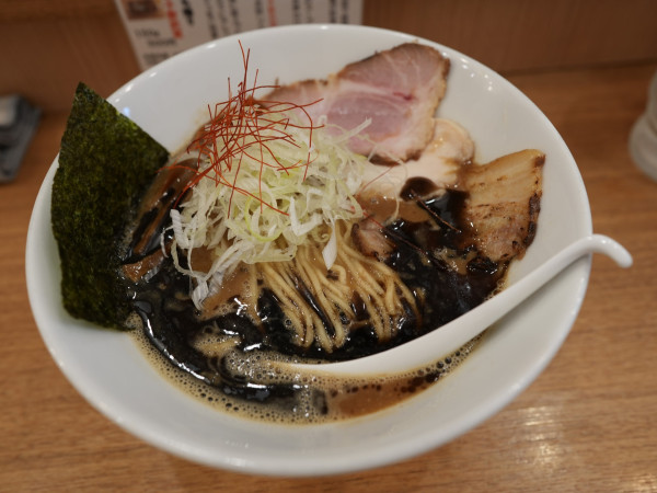 「みそ濃口中華そば」@下町中華そば すずめ食堂の写真