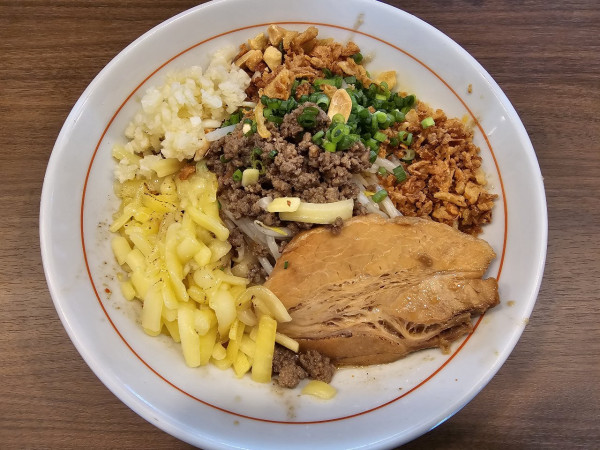 「担々二郎まぜそば（200g）＋とろけるチーズ　1250円」@ラーメン謝の写真