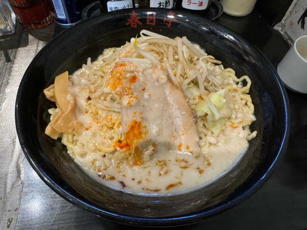 「鳥豚油そば 特盛 1140円」@油そば専門店 春日亭 渋谷センター街店の写真