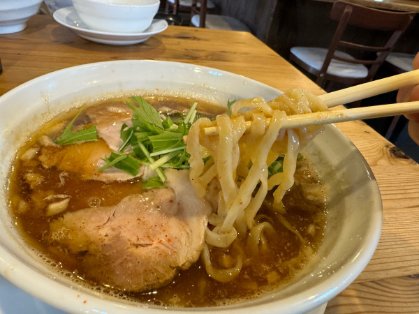 「おさかなとんこつラーメン 950円」@麺処まるわの写真