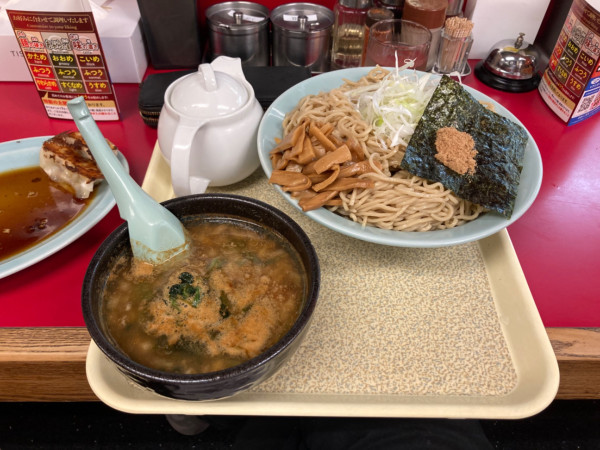 「和節とんこつ醤油つけ麺大盛り+大盛り+メンマ」@ラーメン山岡家 大泉店の写真
