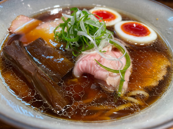 「特製醤油らぁ麺（1350円）」@ramen club トトノエの写真