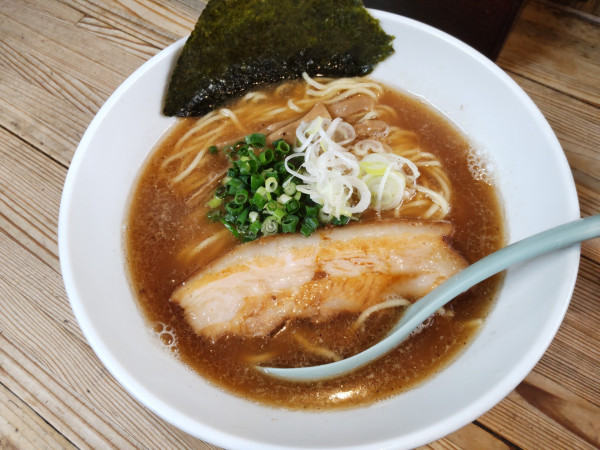 「煮干しそば」@こく味ラーメン かしわ屋の写真