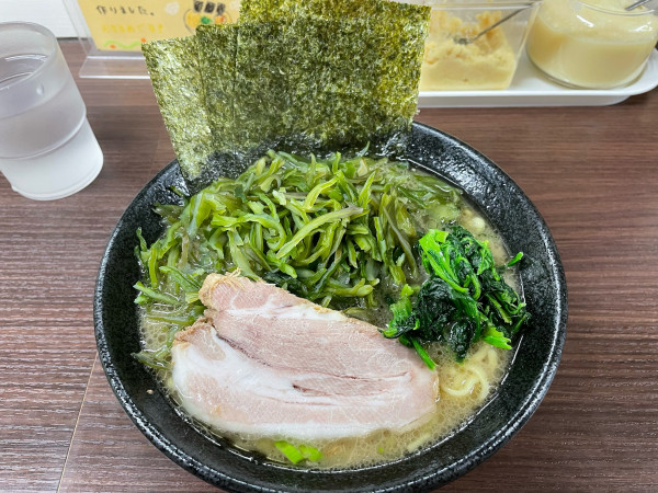 「茎ワカメらーめん(並)」@川崎家 榎町店の写真