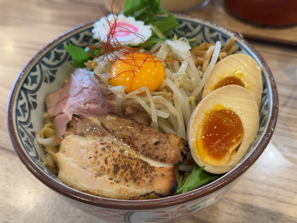 「特製油そば（ニンニク）大盛」@くじら食堂 nonowa東小金井店の写真