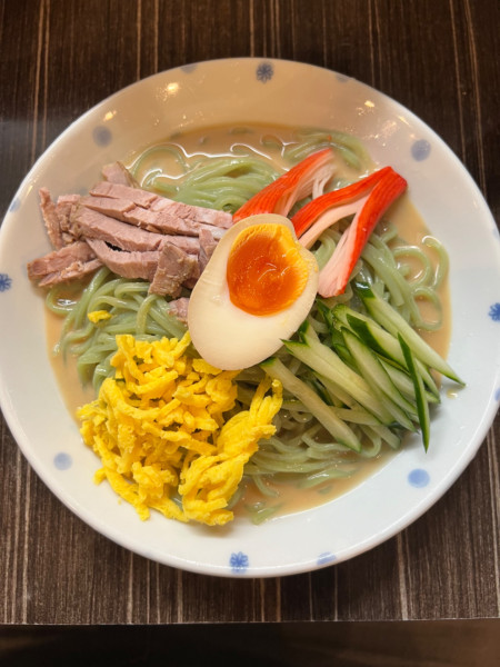 「冷やし中華（ごま）1000円+餃子400円」@らーめん専門 旨麺 こむぎやの写真