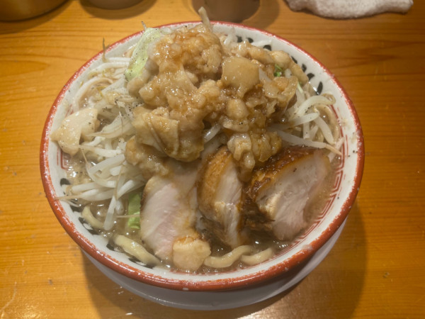 「ラーメン脂マシ」@らーめん バリ男 神楽坂店の写真