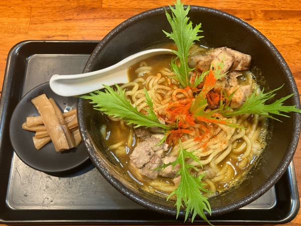 「カレーヌードルズ940円」@魔乃巣の写真