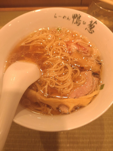 「鴨ラーメン」@らーめん 鴨to葱 イイトルミネ新宿店の写真