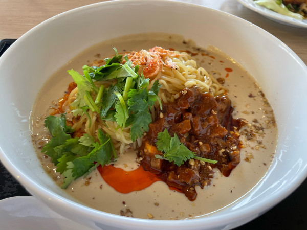 「冷やし豆乳担々麺〜香るスパイス　飯田商店店主監修」@デニーズ いわき湯本南店の写真