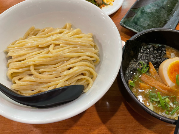 「濃厚魚介豚骨つけ麺」@ラーメン 春樹 多摩カリヨン館店の写真
