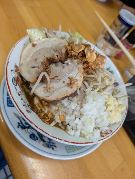 「背脂ラーメン（麺半分）」@ひかり食堂の写真