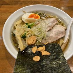 ニンニク醤油らーめん　900円