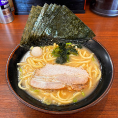 横浜家系ラーメン宮本商店の画像