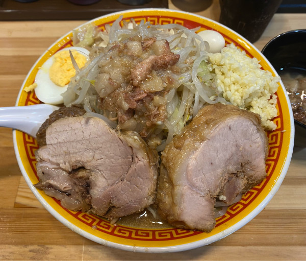 「ラーメン少なめ豚2枚  うずら」@えどもんど 中野の写真