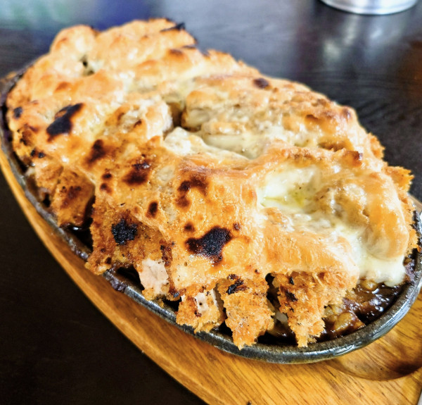 「カツ乗せ焼きチーズカレー」@アウトサイダー2の写真