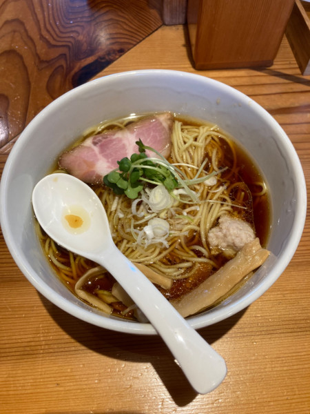 「地鶏の醤油らーめん」@麺屋 繁の写真