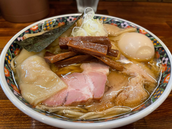 「奈つやのもちもち雲呑味玉中華そば」@奈つやの中華そばの写真