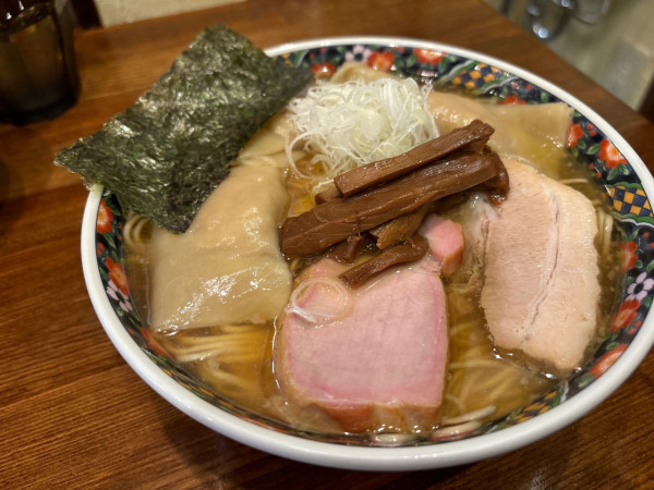 「もちもち雲呑中華そば」@奈つやの中華そばの写真