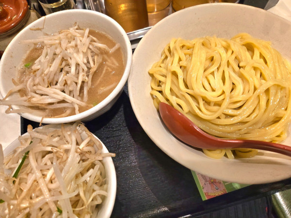 「味噌つけ麺大盛+野菜大盛」@味噌麺処 花道庵 東京ラーメンストリート店の写真