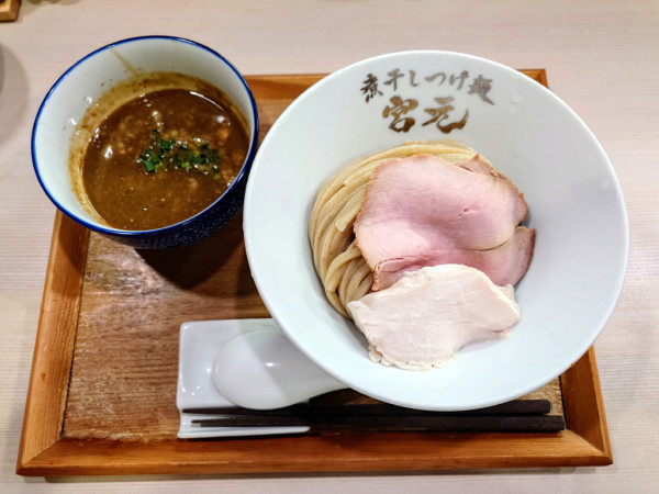 「極濃煮干しつけ麺(中盛り)」@煮干しつけ麺 宮元の写真