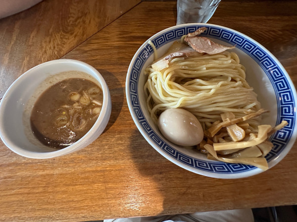 「濃厚つけ麺　煮卵　113０円」@神保町 可以の写真