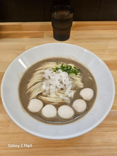 「濃厚煮干しかけうずら付き」@煮干ソバと米 今日の1番の写真